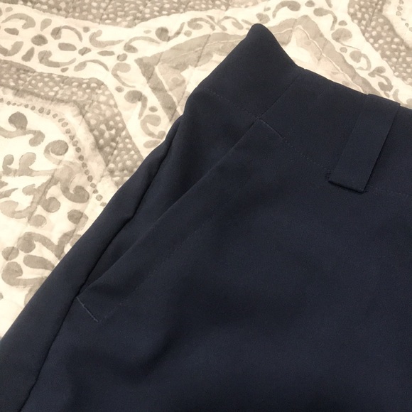 Nike women’s golf shorts - Picture 4 of 5